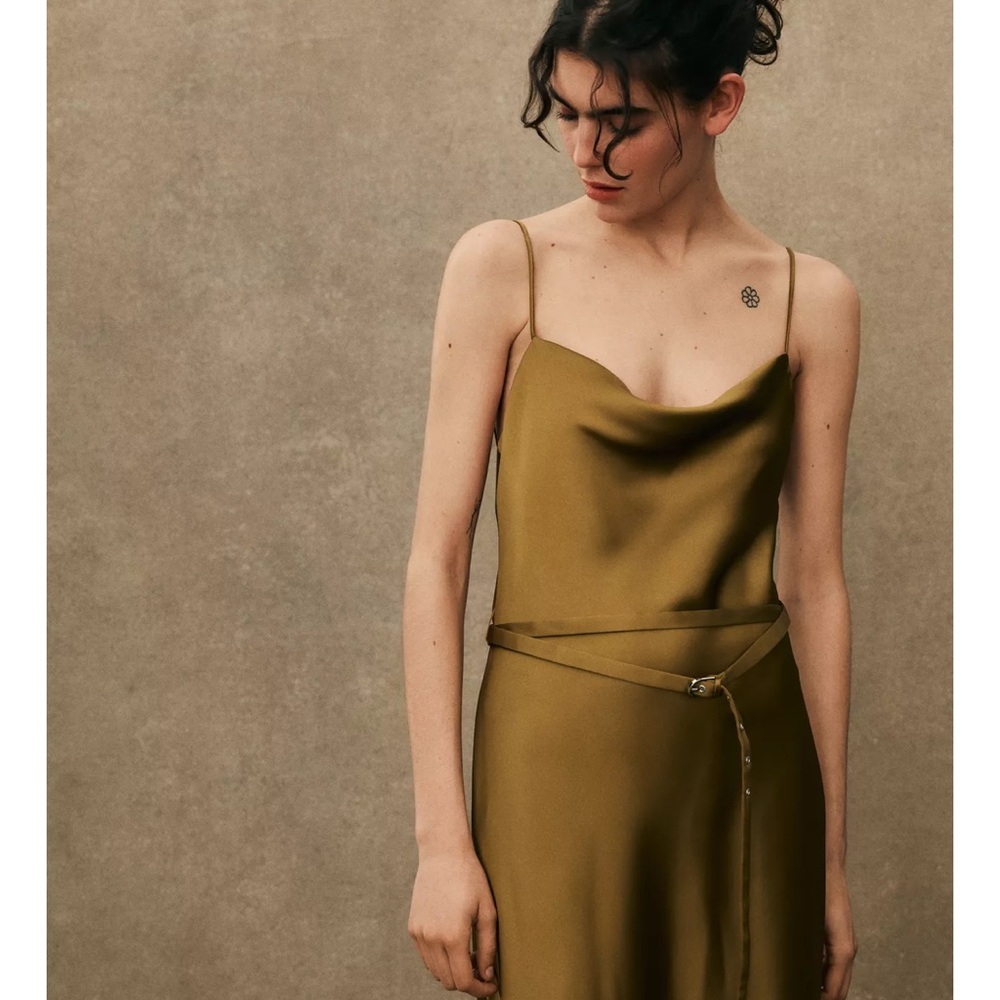 ZARA BLOGGERS FAV SATIN MIDI DRESS WITH BELT - Picture 3 of 7